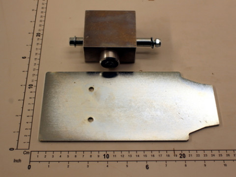 END PLATE 52372041-1